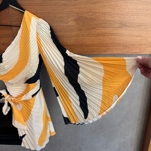 NWT Milly Linden Zebra Pleated One-Shoulder Dress, Size 2 - Picture 10 of 16